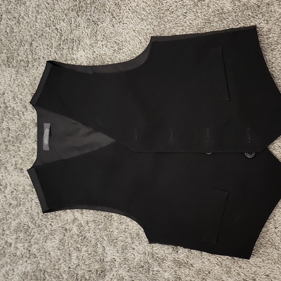 3 piece Van Heusen suit set - Picture 4 of 4